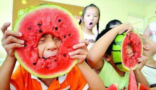 吃瓜回不回奶,揭秘孕期饮食与哺乳的关系