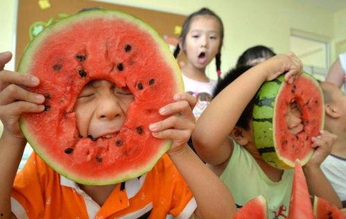 吃瓜回不回奶,揭秘孕期饮食与哺乳的关系